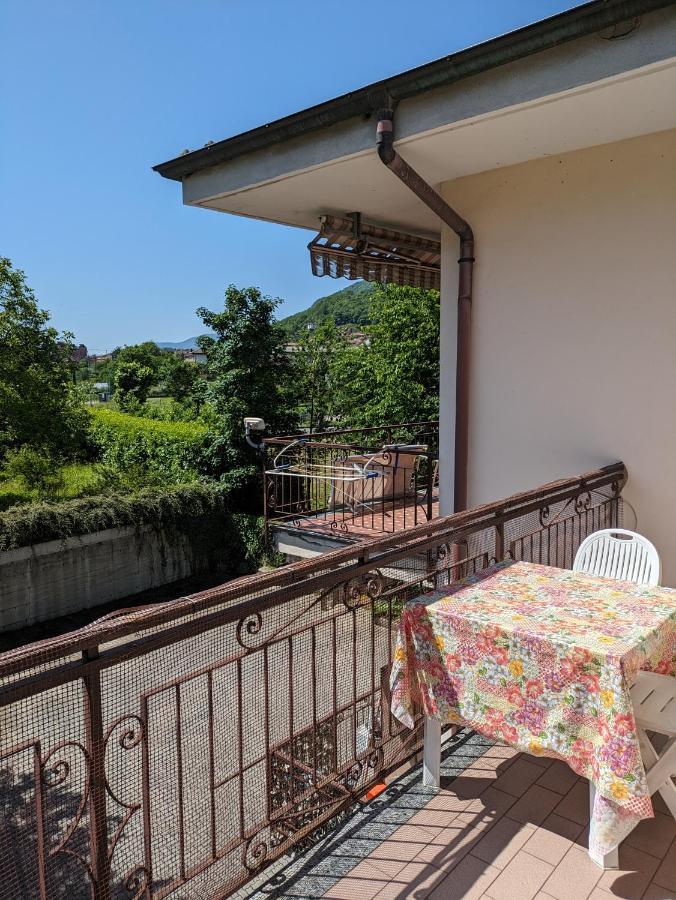 Relax E Passeggiate Tra Laghi E Monti Lejlighed Casale Corte Cerro Eksteriør billede